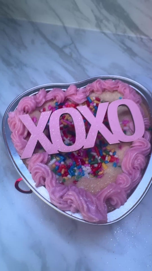 XOXO Cookie Cake- Serves Up to 4